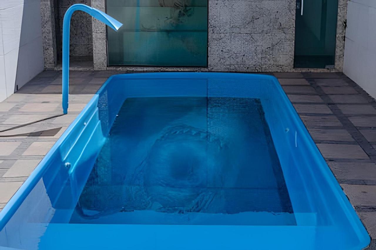Mansão BH 30 pessoas, Piscina, Sauna e Eventos - B&B