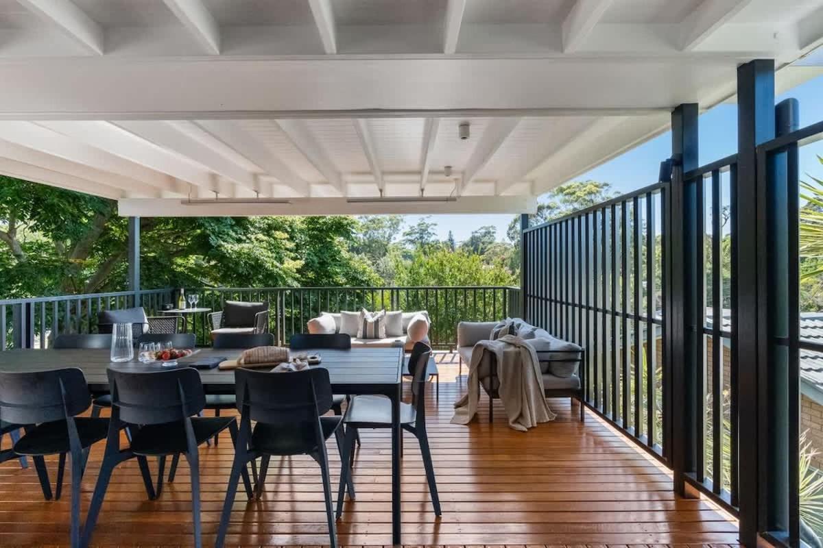 Mollymook Golden Sands - timeless 5 BR beach house - B&B