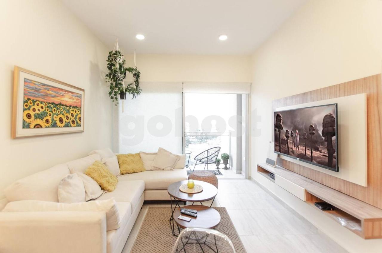 Spacious 2 Bedroom Apartment In Villa Morra - Ferienwohnung Asunción