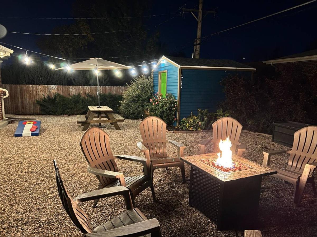 Modern 4br W Game Room & Outdoor Dining - B&B