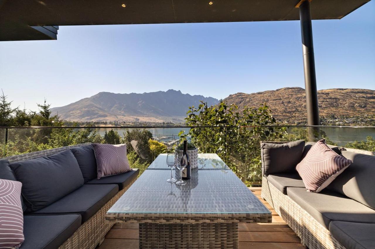 Frankton Retreat Modern 3BR with Lake Views - B&B Distretto di Queenstown