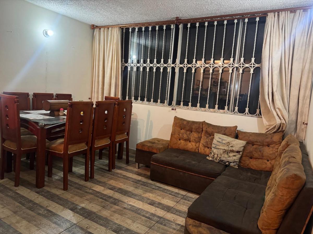 Double bedroom TV cabinet - Bed and Breakfast Soacha