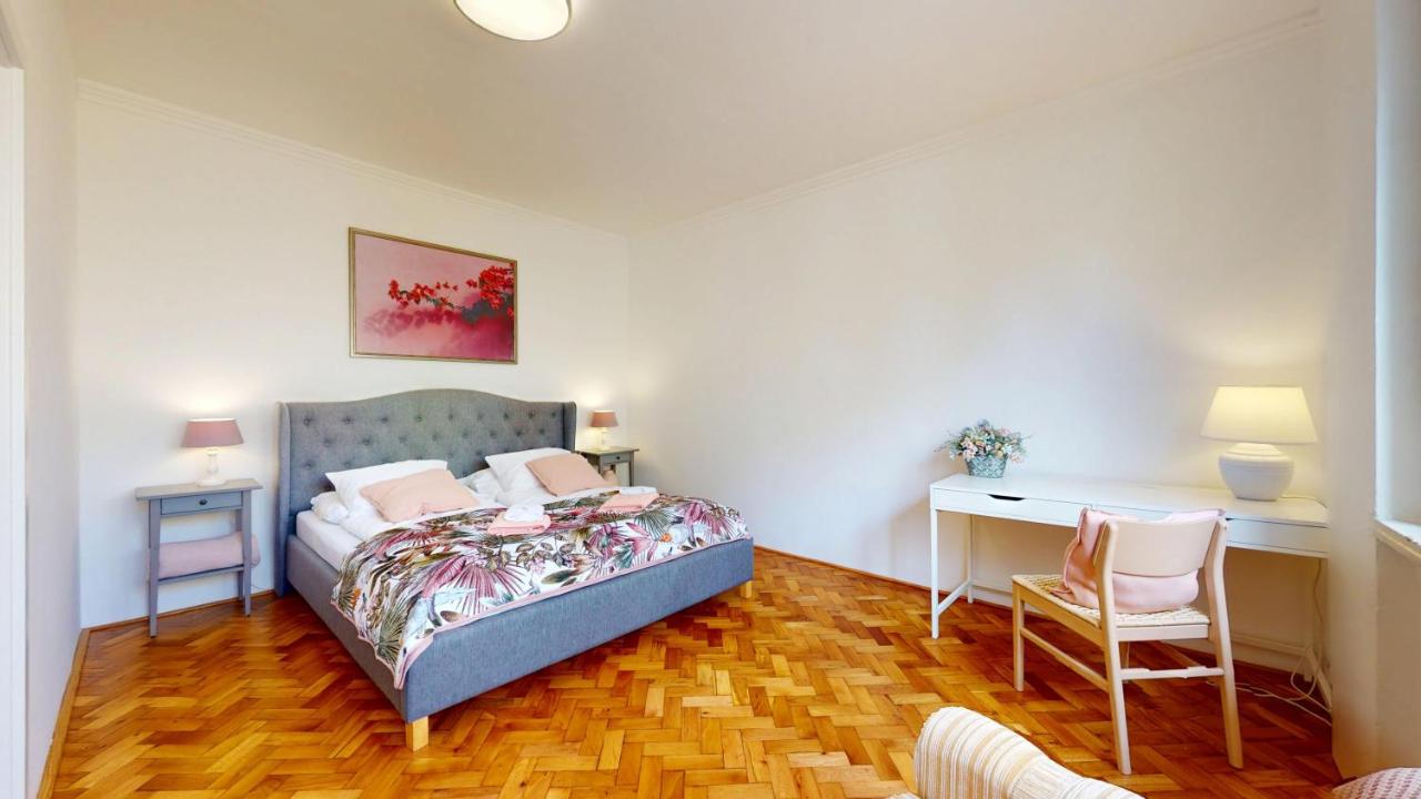 Zimmer mit Queensize-Bett