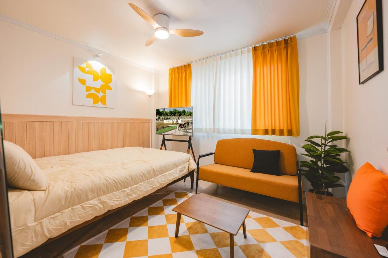 The Wooden Breeze - 1 minute walk from subway station - B&B
