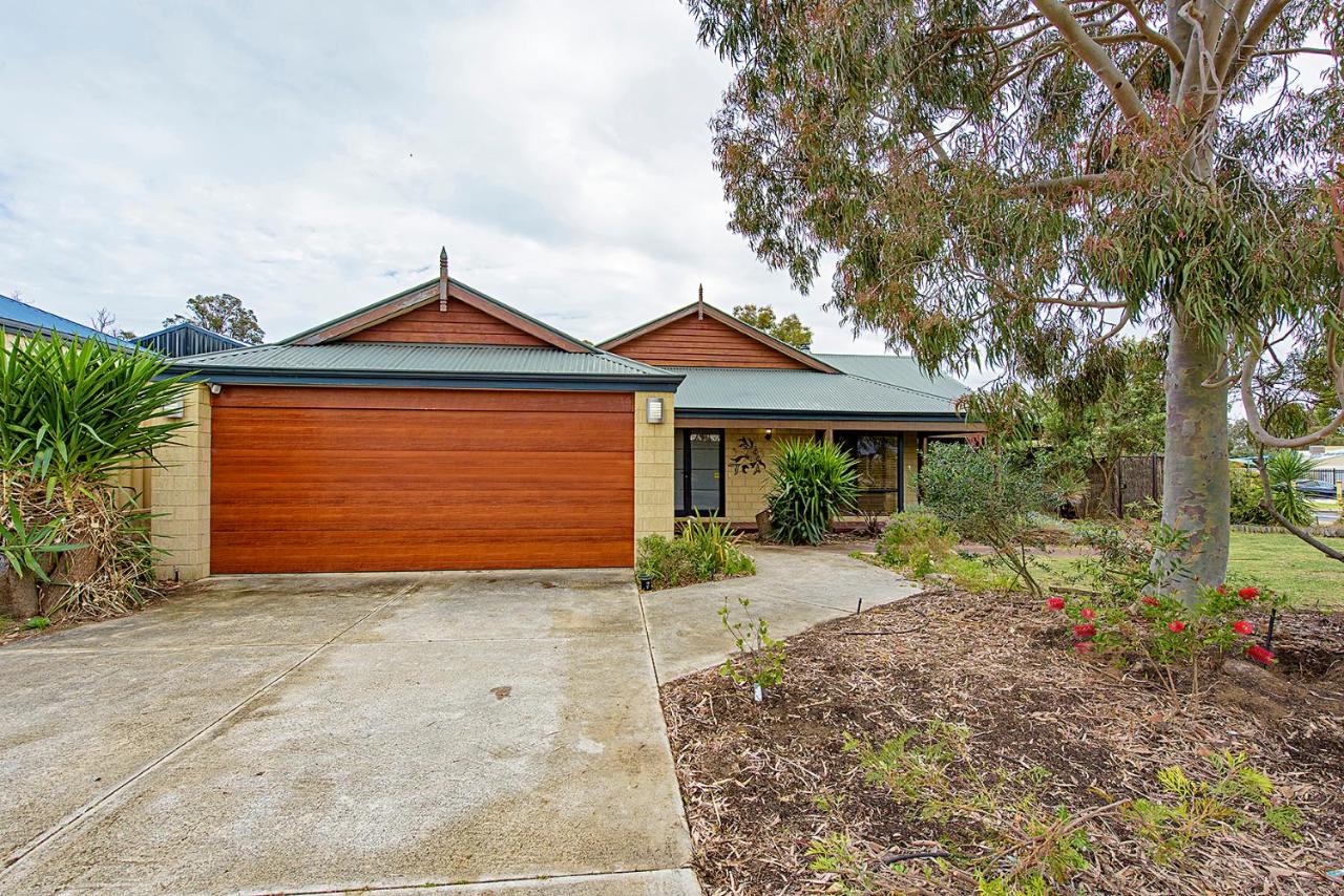 Sky Blue Retreat Serene Family Getaway - B&B North Boyanup