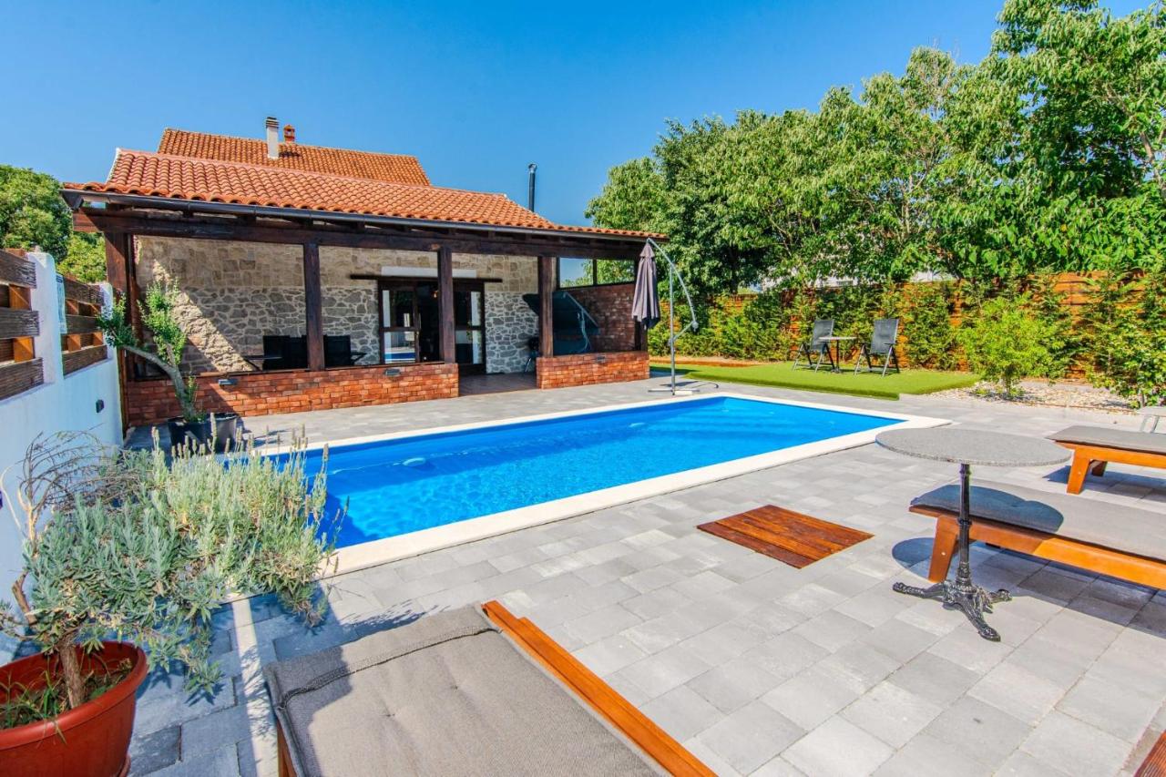 Kuća za odmor Niko - Bed and Breakfast Škabrnje