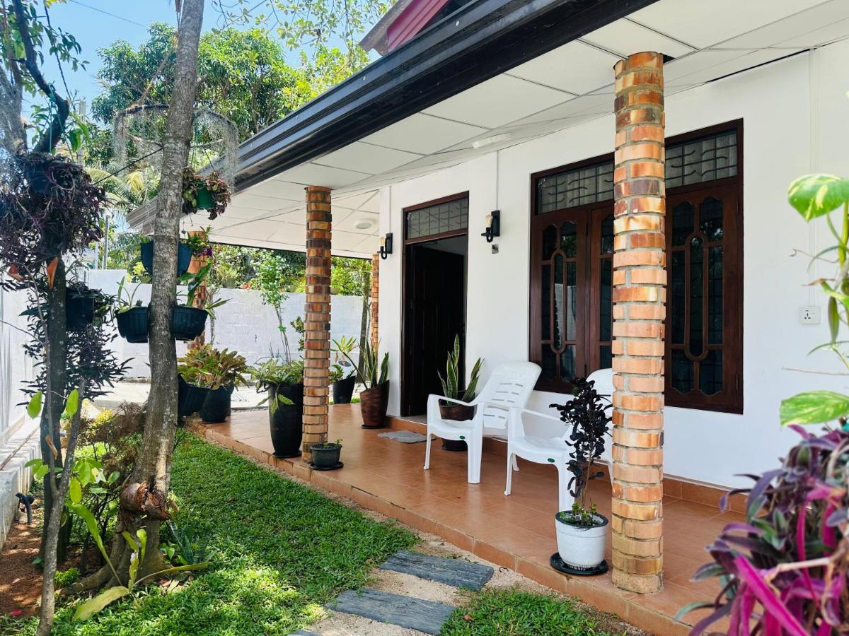 Jaya Residence - Near Airport - Ferienwohnung Negombo