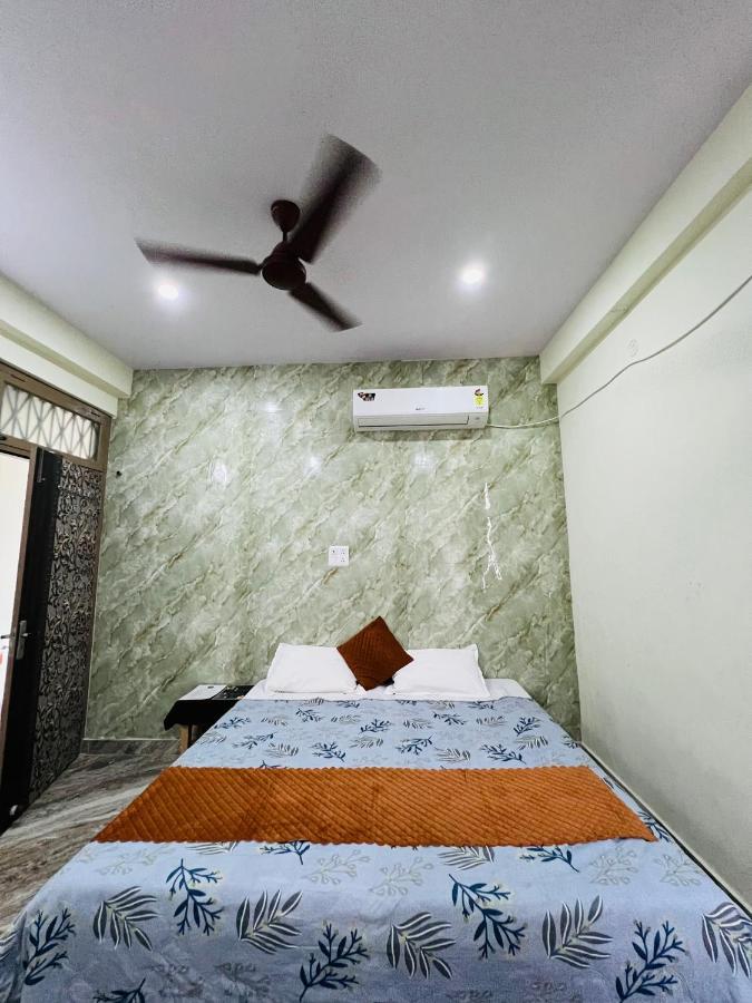 Superior One-Bedroom Apartment with Balcony