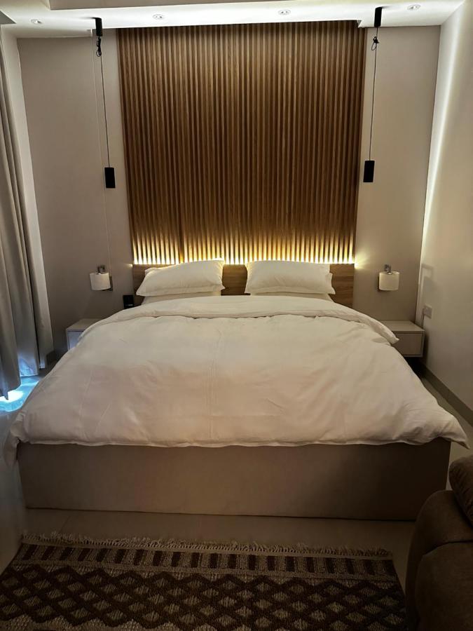 SwiftStay Near Airport - B&B Mascate