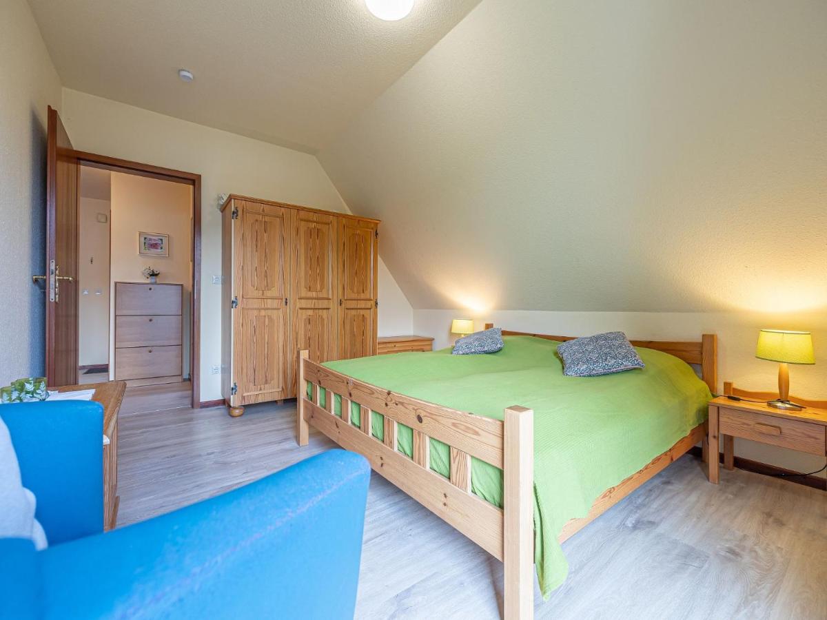 One-Bedroom Apartment with Balcony