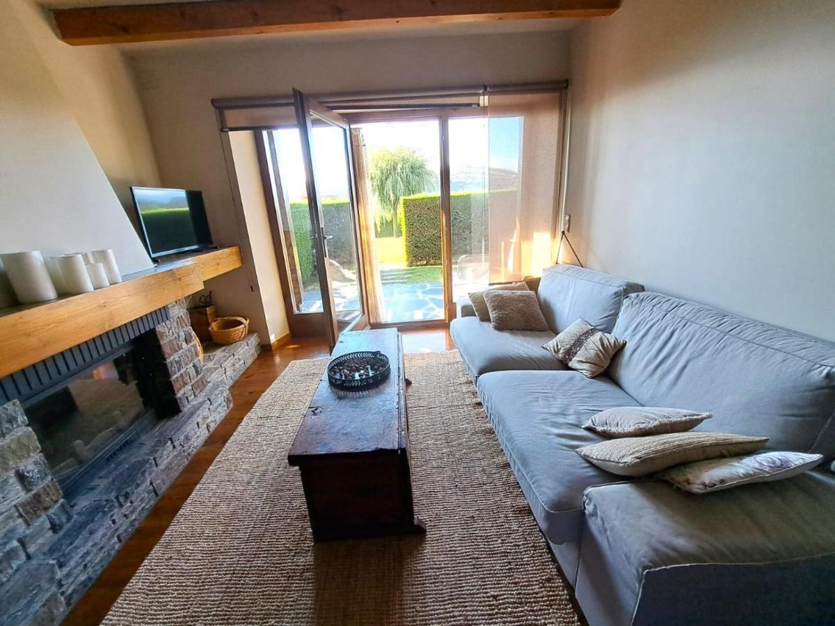 Planta baja con jardín y piscina en Olopte - Chambres d'hôtes Olopte