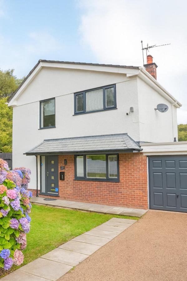 Hot Tub Oasis by the Sea & Woods - B&B Swansea