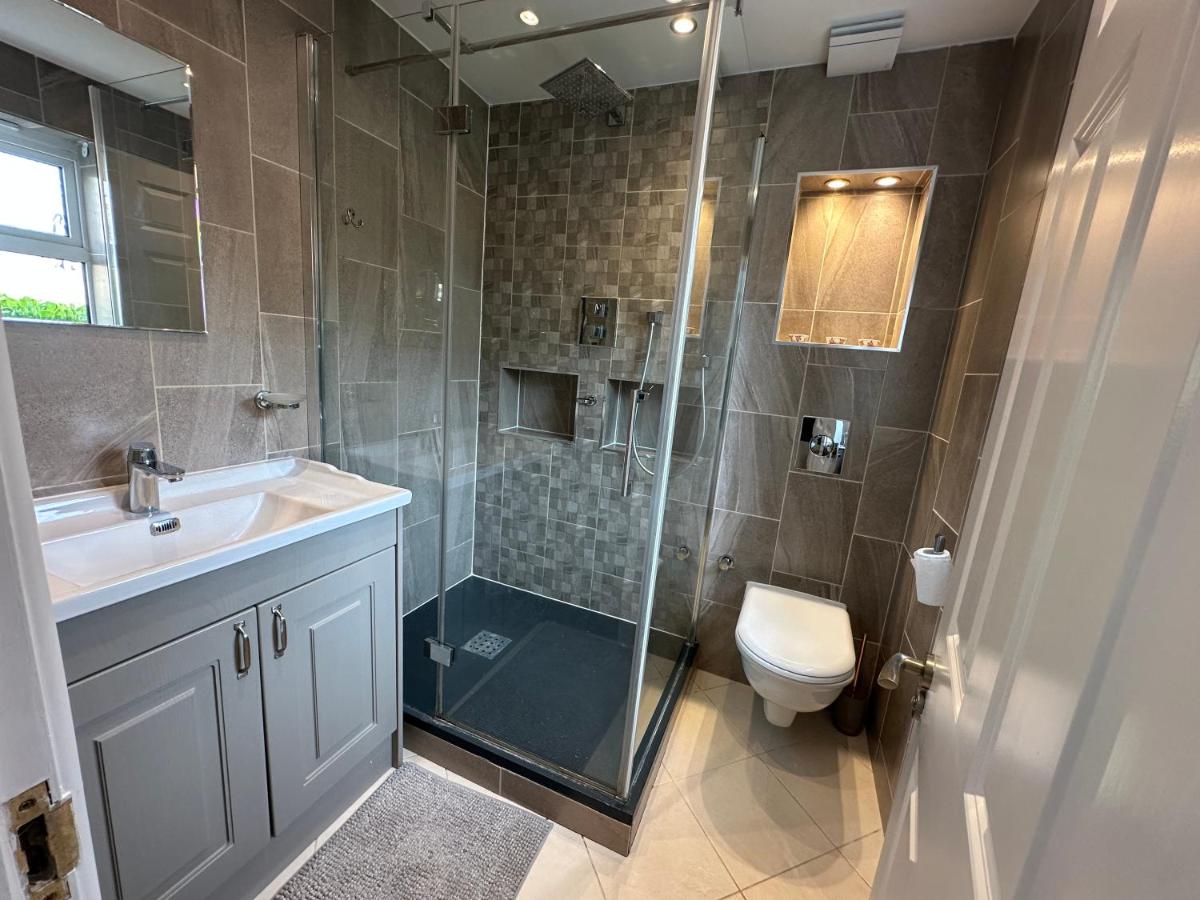 Central Woking - B&B Horsell