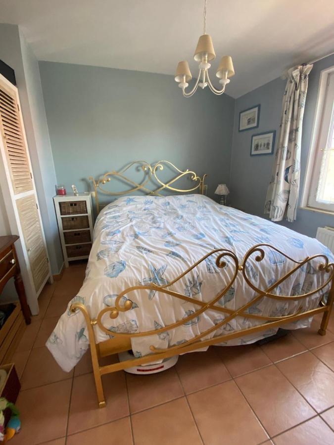 Three-Bedroom Apartment with Balcony