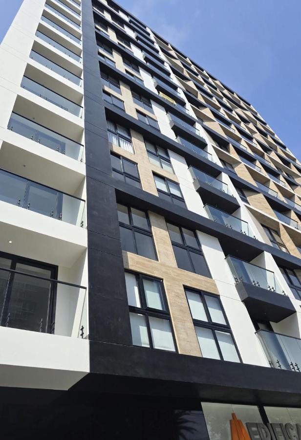 New 1st Fl Executive Patio Pad - Ferienwohnung Lima