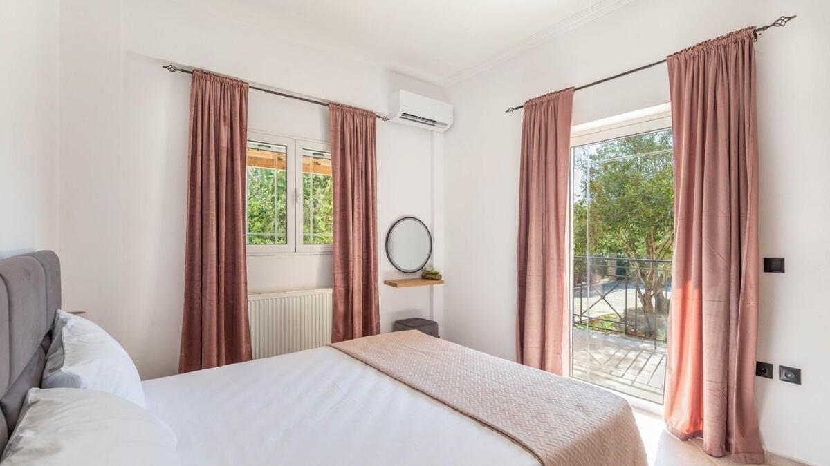 Aura one - B&B Lefkimmi