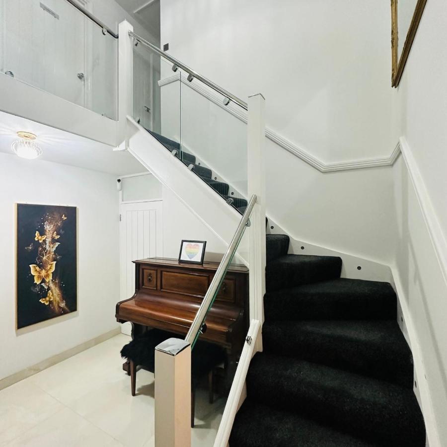 Maple Grove - Luxury 1-Bedroom apartment with garden and parking in Greater London - Bed and Breakfast Orpington