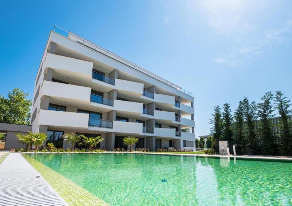 Füred Luxury Apartman with private pool - Ferienwohnung Balatonfüred