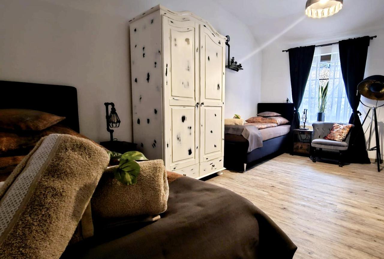 Twin Room with Private Bathroom