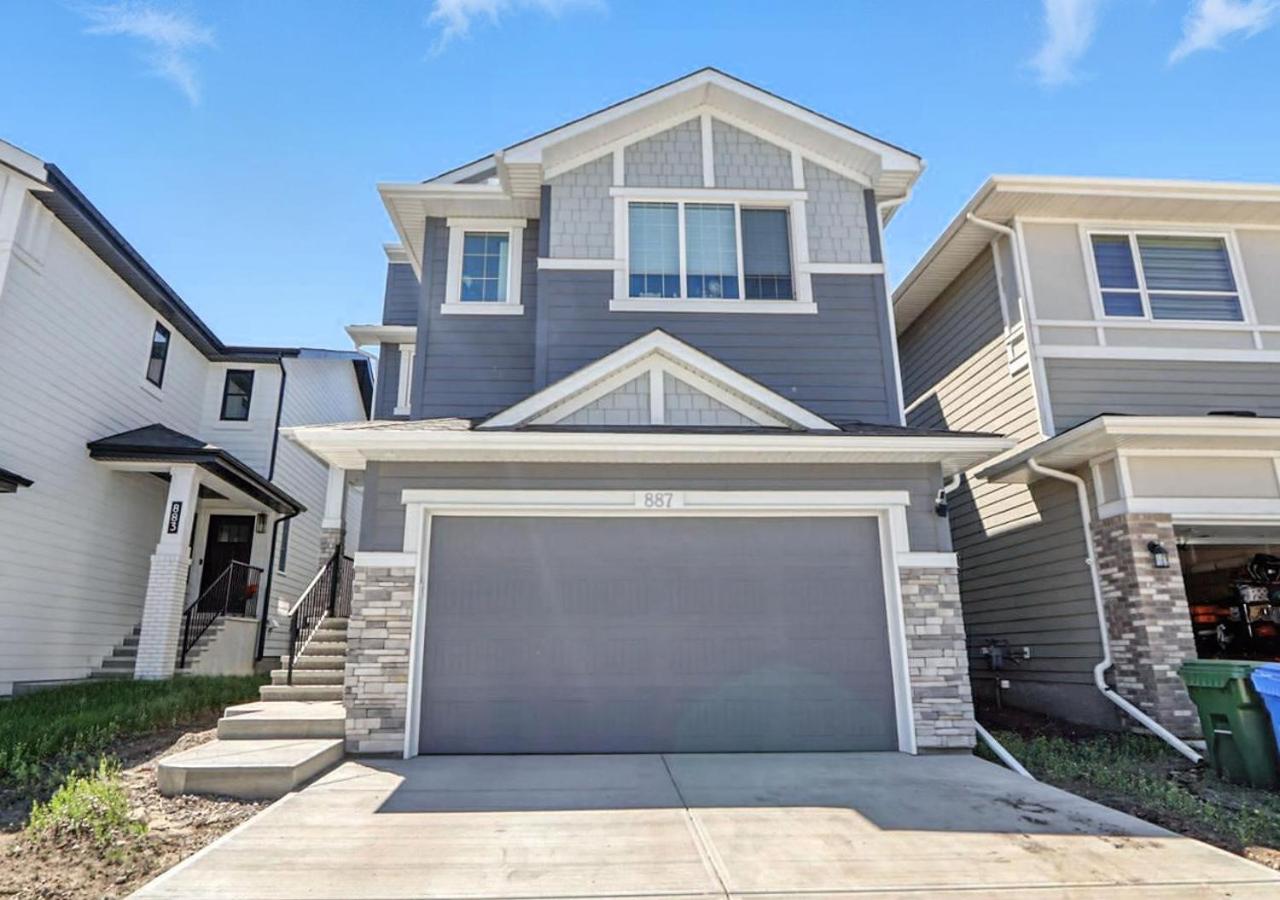 Cozy 2 bed Basement in SW Calgary Close to Banff, Spruce Meadows - B&B Calgary