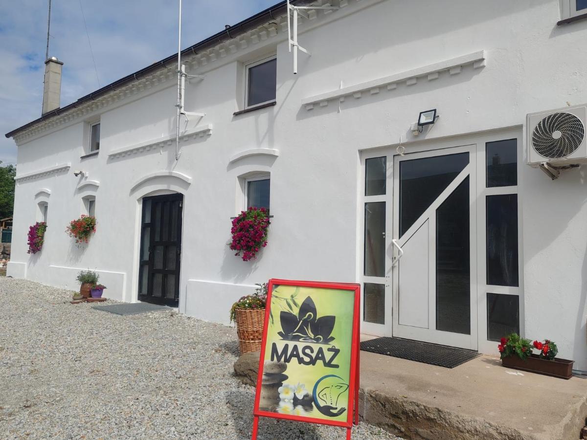 Biały Zakątek - B&B