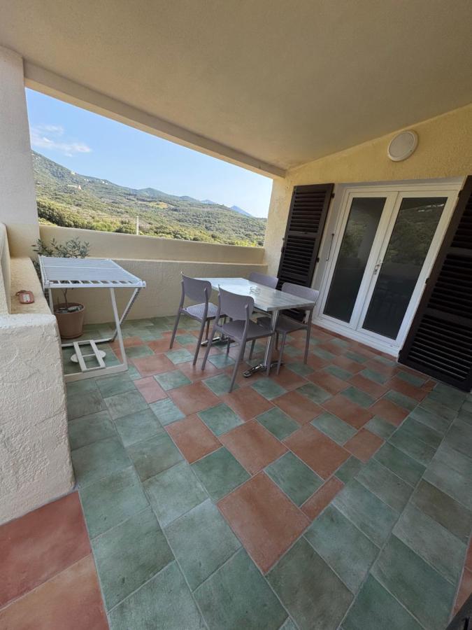 Apartment with Garden View