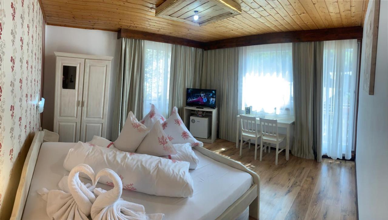 Vila Thomas - Bed and Breakfast Sinaia
