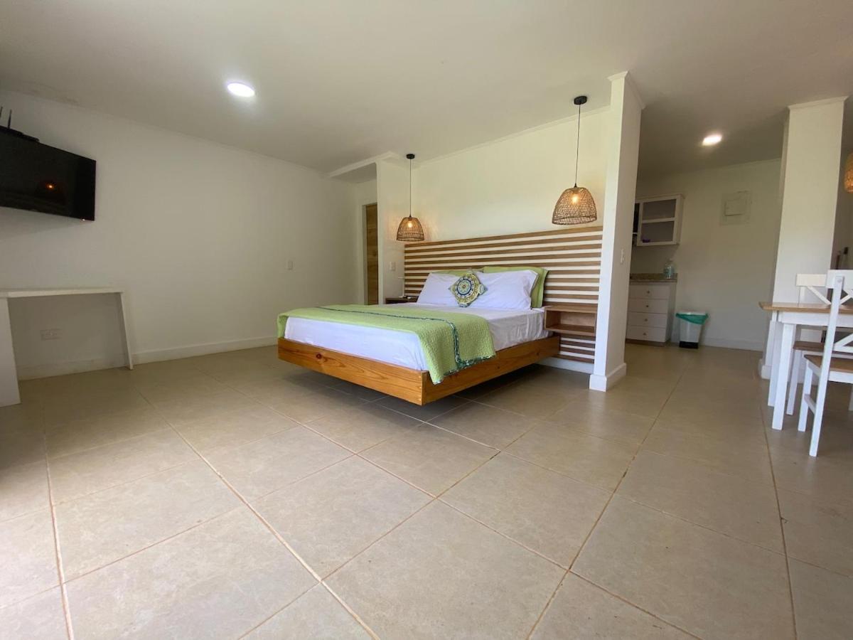 Savannah Inn Suite 102 - B&B San Andrés