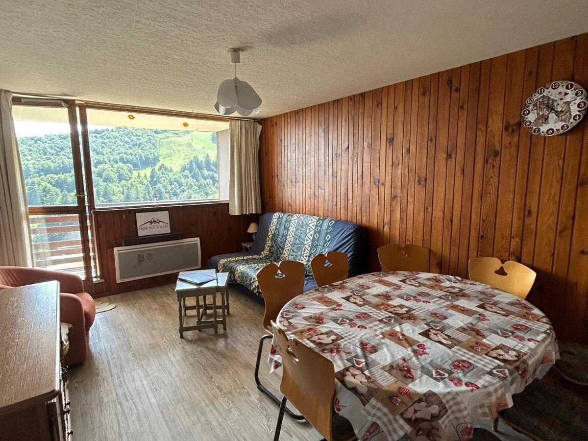 Spacieux Appartement au Pied des Pistes - FR-1-814-21 - B&B Besse-et-Saint-Anastaise