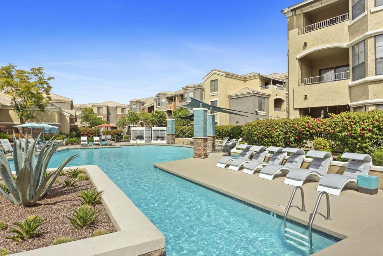 Boulevard Stays 1BR by the Stadium Pool Parking Gym 11 - Ferienwohnung Glendale