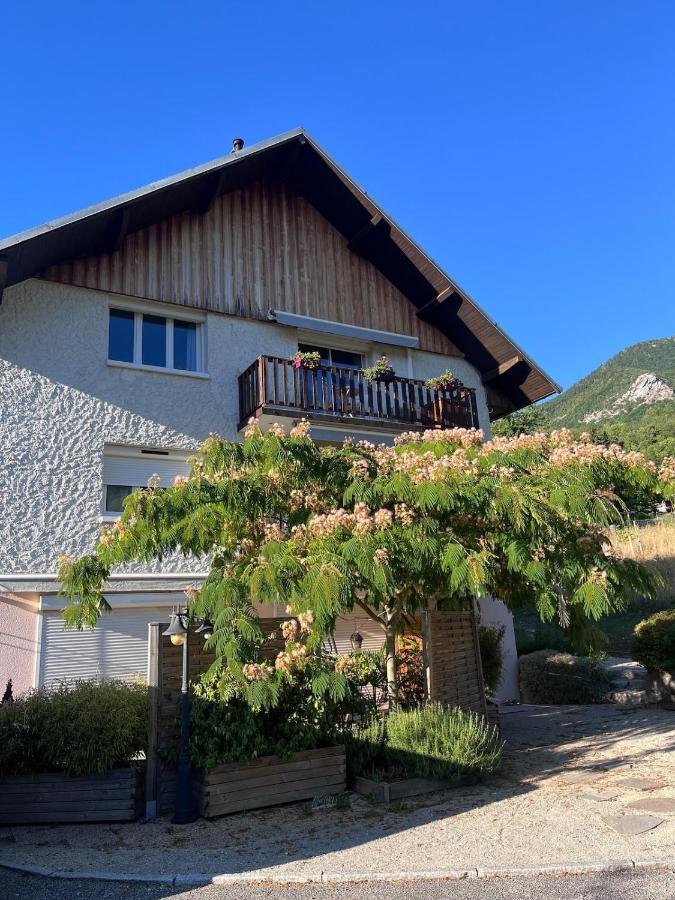 Nature & Calme en Montagne De 2 à 6 Couchages - Bed and Breakfast Saint-Offenge-dessus