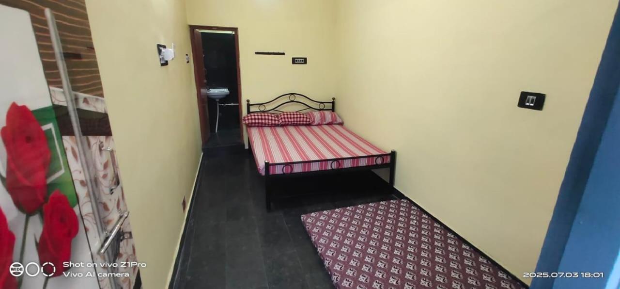 Shree chendur Residency ROOMS - B&B