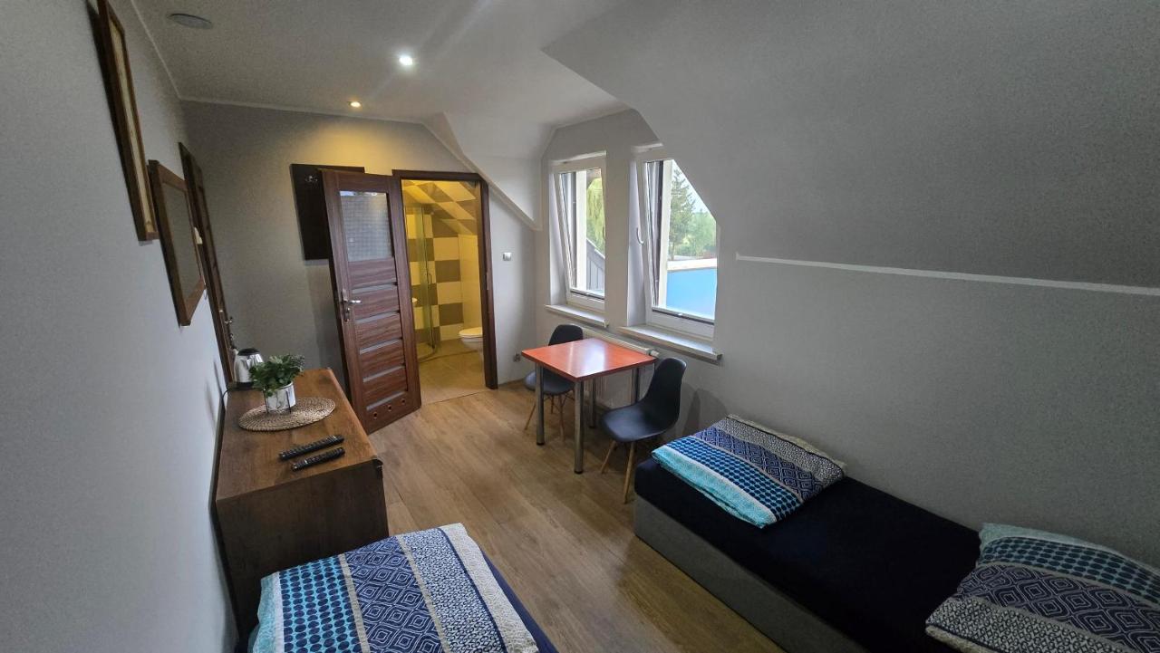 Chambre Lits Jumeaux avec Salle de Bains Privative