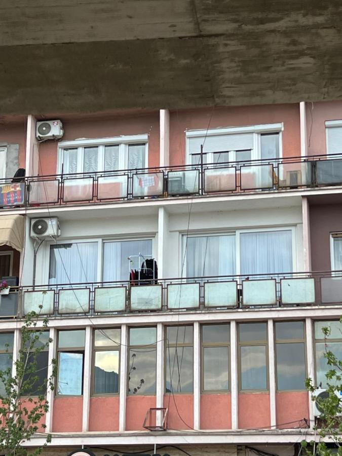 Appartamenti ne qender te qytetit - B&B Pejë