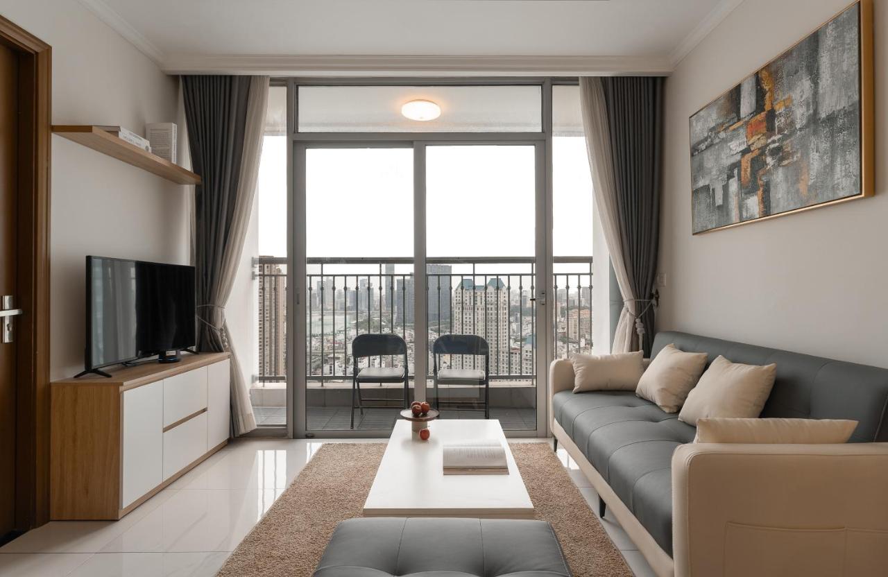 Three-Bedroom Apartment with Balcony