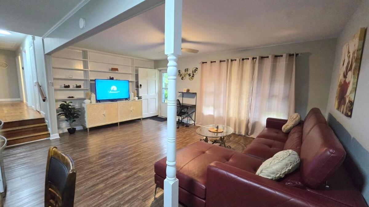 Irie Villa GameRoom Kids&PetFriendly CharcoalGrill - Ferienwohnung Fayetteville