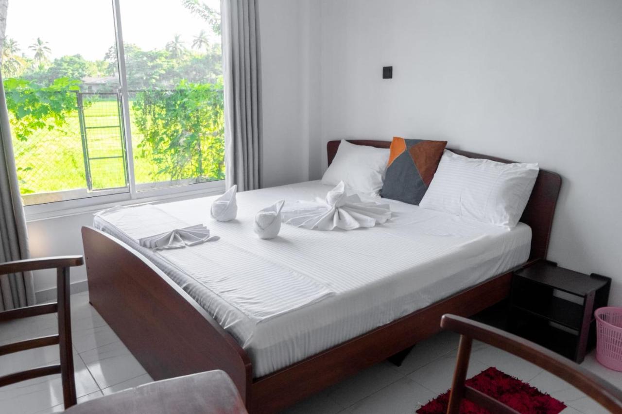 Deluxe Double Room (2 Adults + 1 Child)