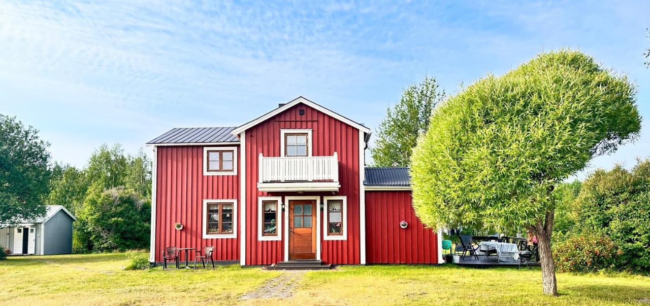 Cozy Family Villa for aurora lovers - B&B Byske