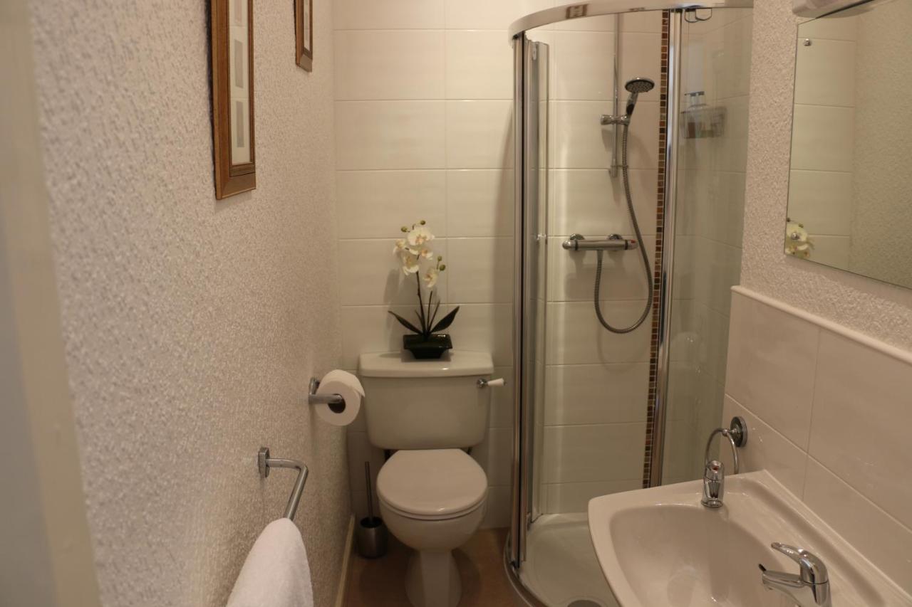 Superior Super King or Twin Room with Countryside and Mountain Views