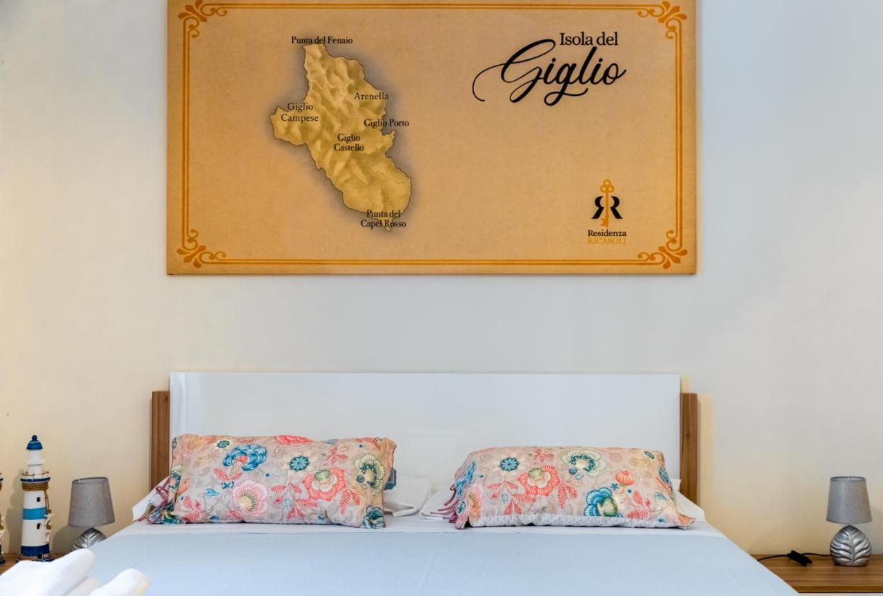 Deluxe Room (2 Adults + 1 Child)