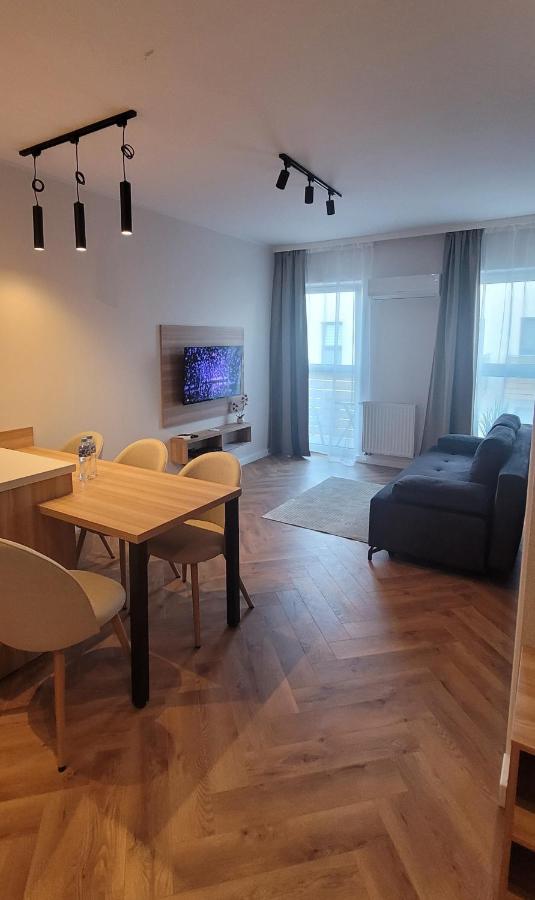 One-Bedroom Apartment with Balcony