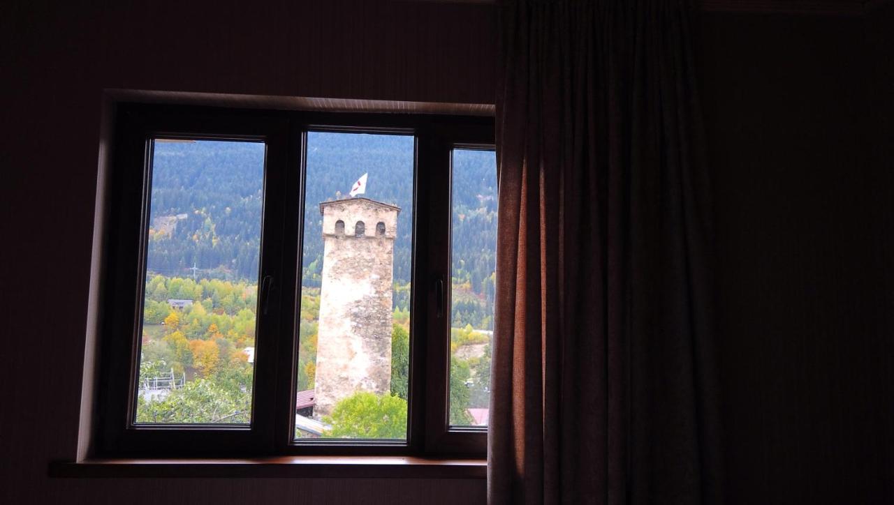 Two arches guesthouse - B&B Mestia