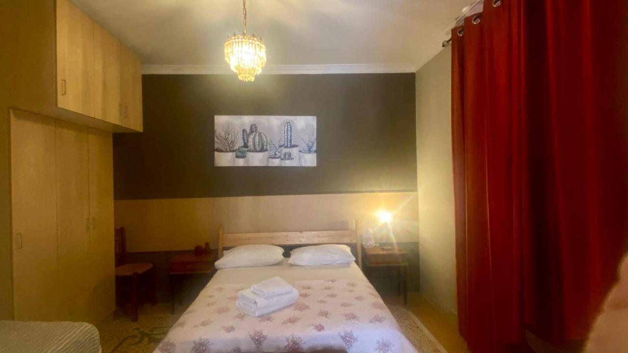 Studio close to Train Station - B&B Lárisa