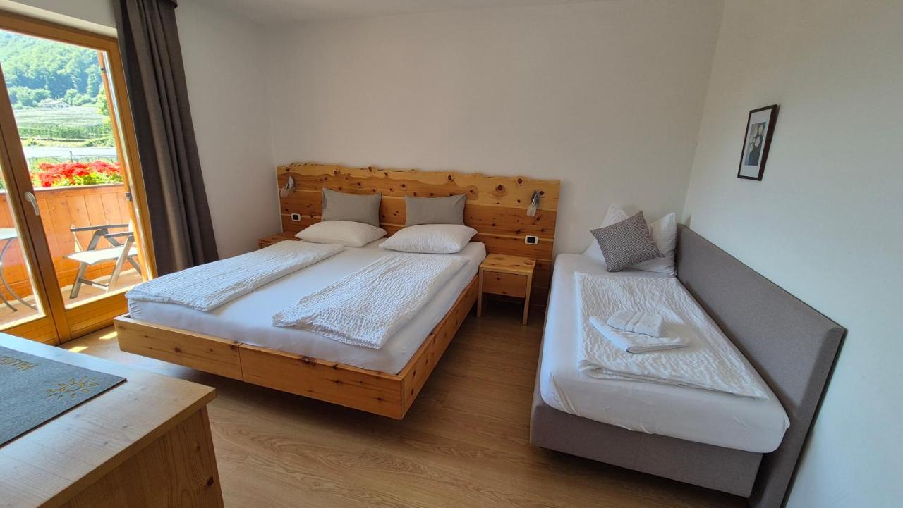 Deluxe Double Room (2 Adults + 1 Child)