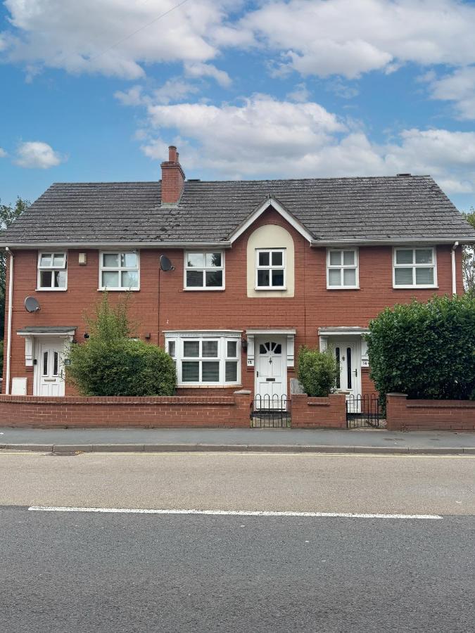 House number 12 sleeps up to 4 with Smart TVs in every room - B&B