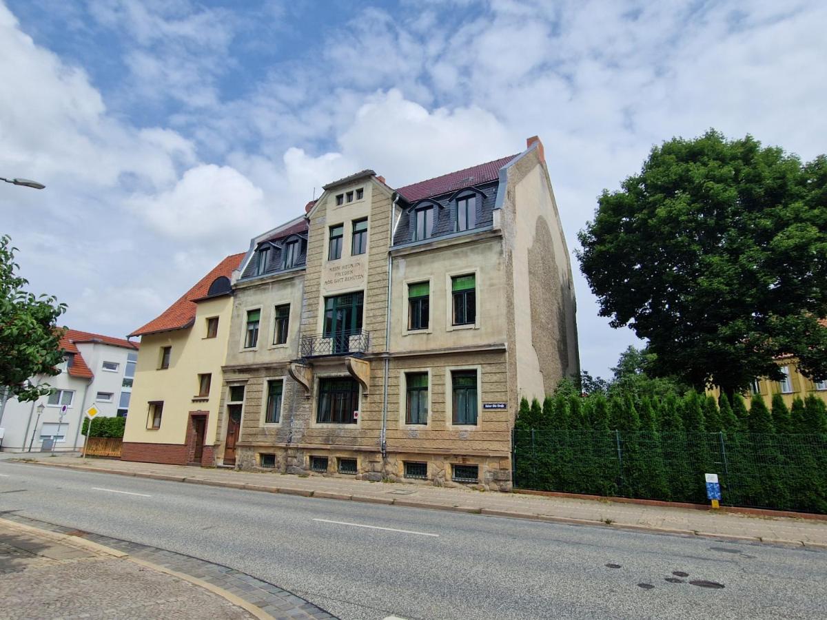Harziano in der Kaiser-Otto-Straße - Stilvolle Gründerzeitwohnungen mit Kachelöfen, Wintergarten & viel Platz zum Entspannen - B&B Quedlinburg