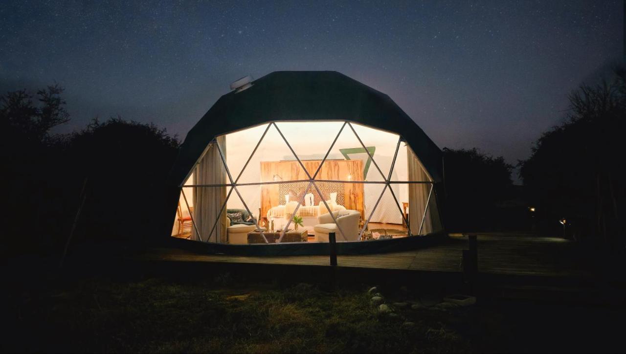 The Karoo Glamping Dome - Bed and Breakfast Graaff Reinet