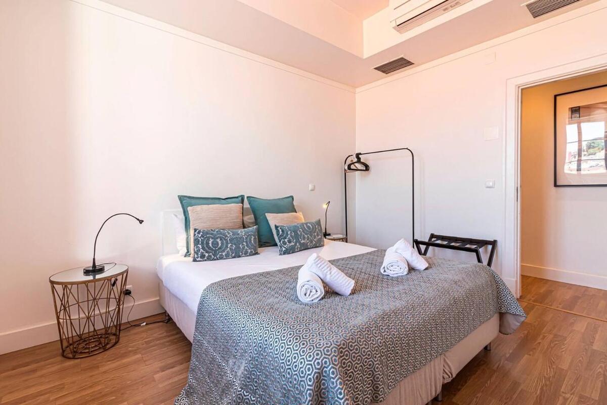 Classic, Modern Comfort in the Center of Lisbon - Chambres d'hôtes Lisbonne