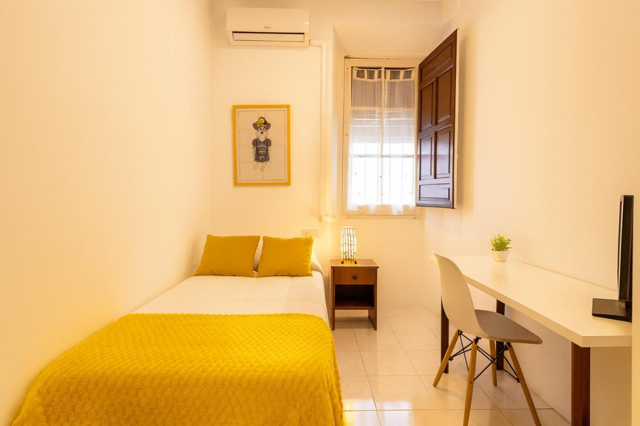 Single Room with Private Bathroom