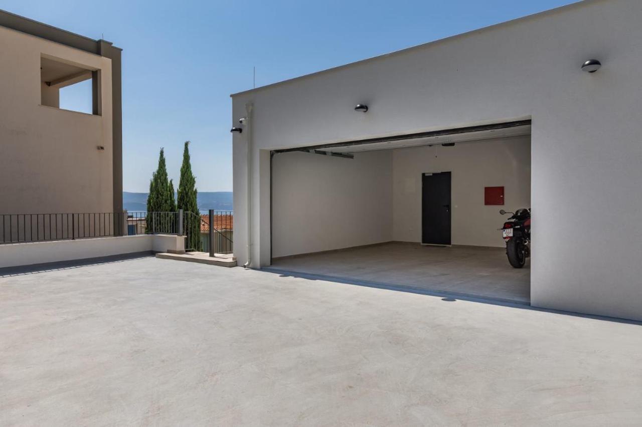 Penthouse Andro, Omis - B&B